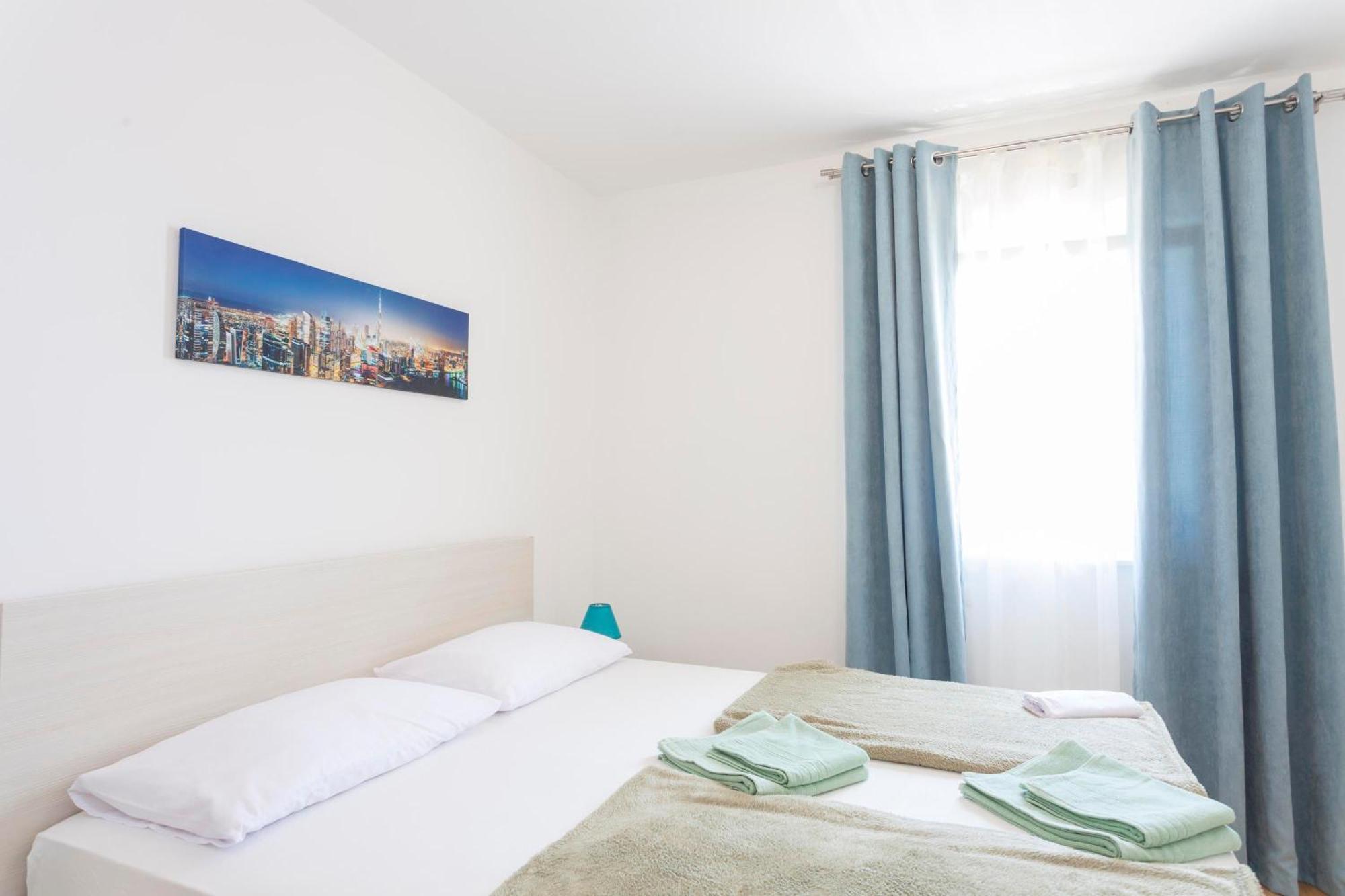 Apartments Dora Макарска Экстерьер фото