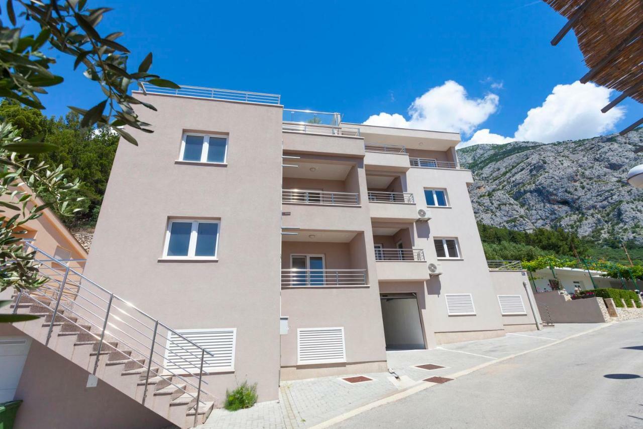 Apartments Dora Макарска Экстерьер фото